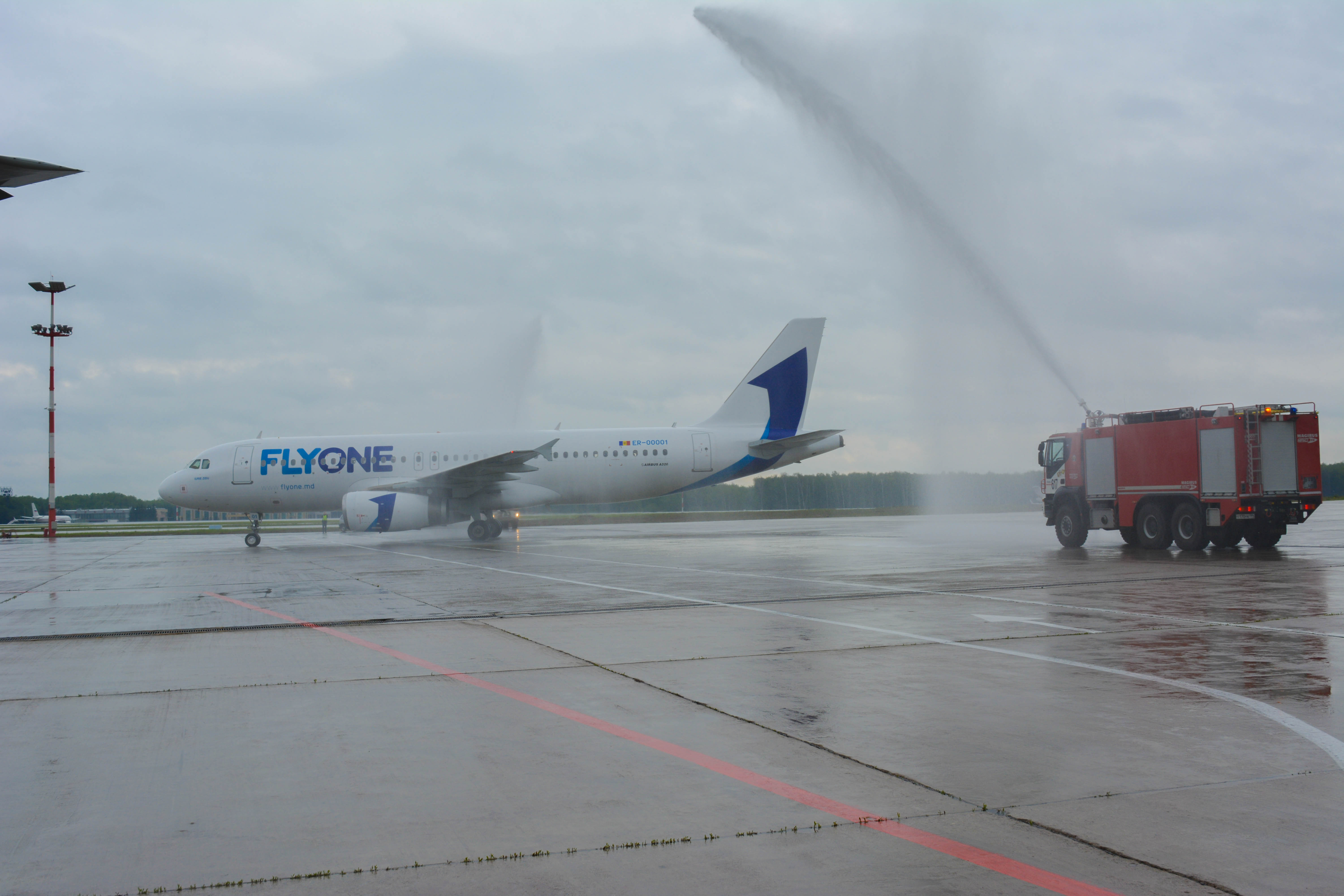 Аэропорт Внуково приветствует нового партнера – авиакомпанию FlyOne! | Международный аэропорт Внуково