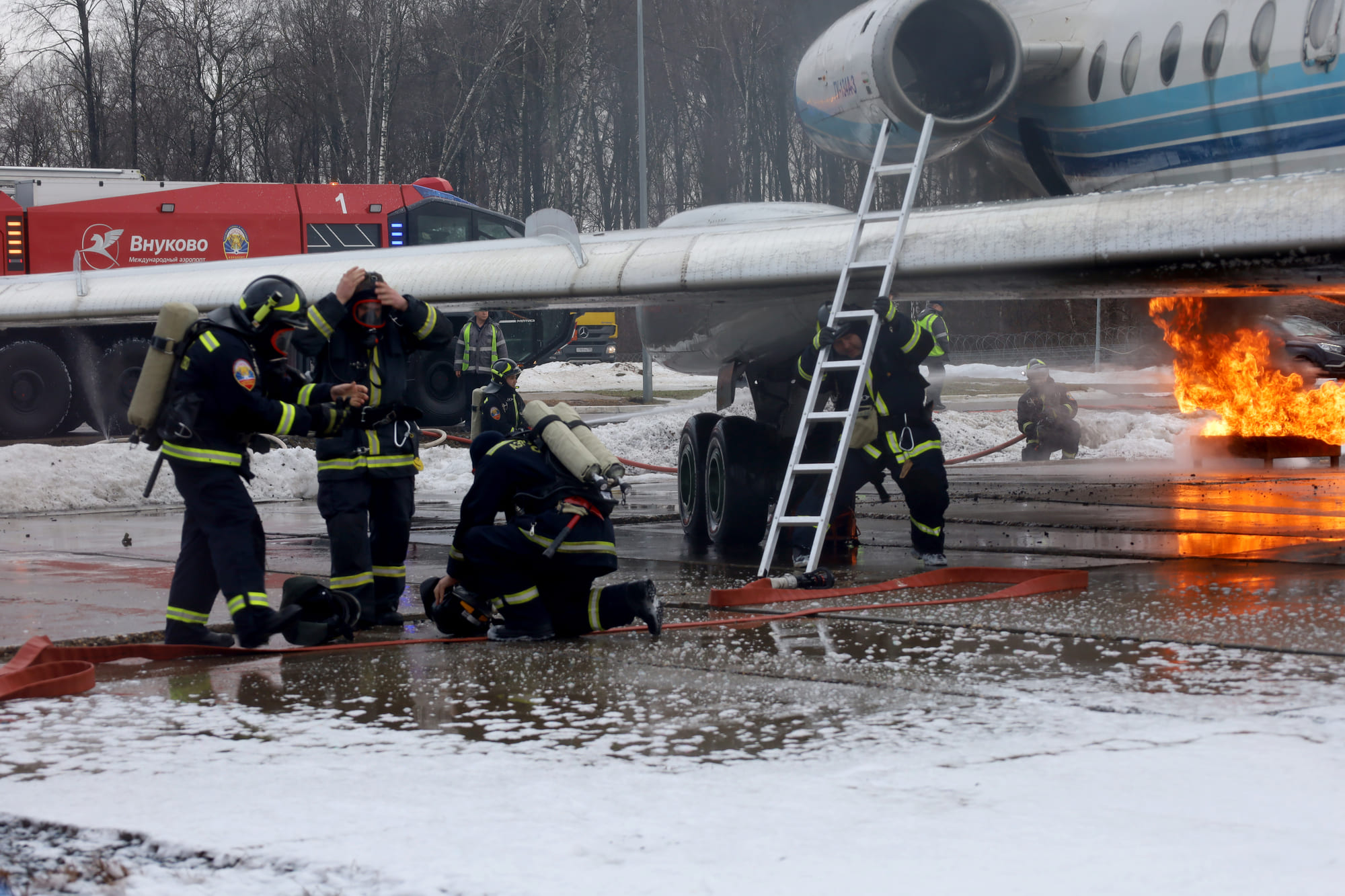 В Международном аэропорту Внуково прошло комплексное учение по отработке действий в условиях аварийной ситуации