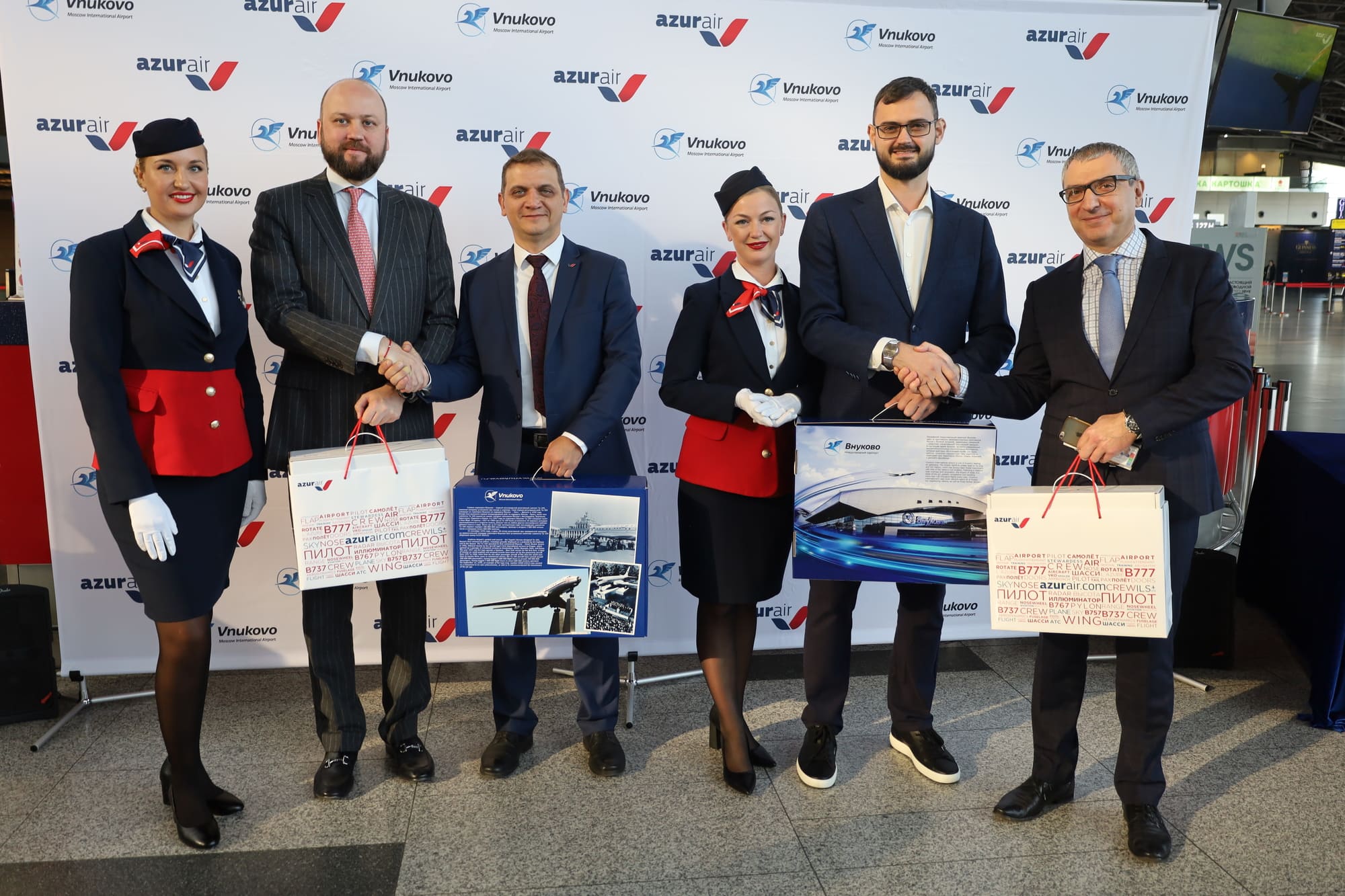 Международный аэропорт Внуково и авиакомпания AZUR air отметили 5 лет успешного сотрудничества