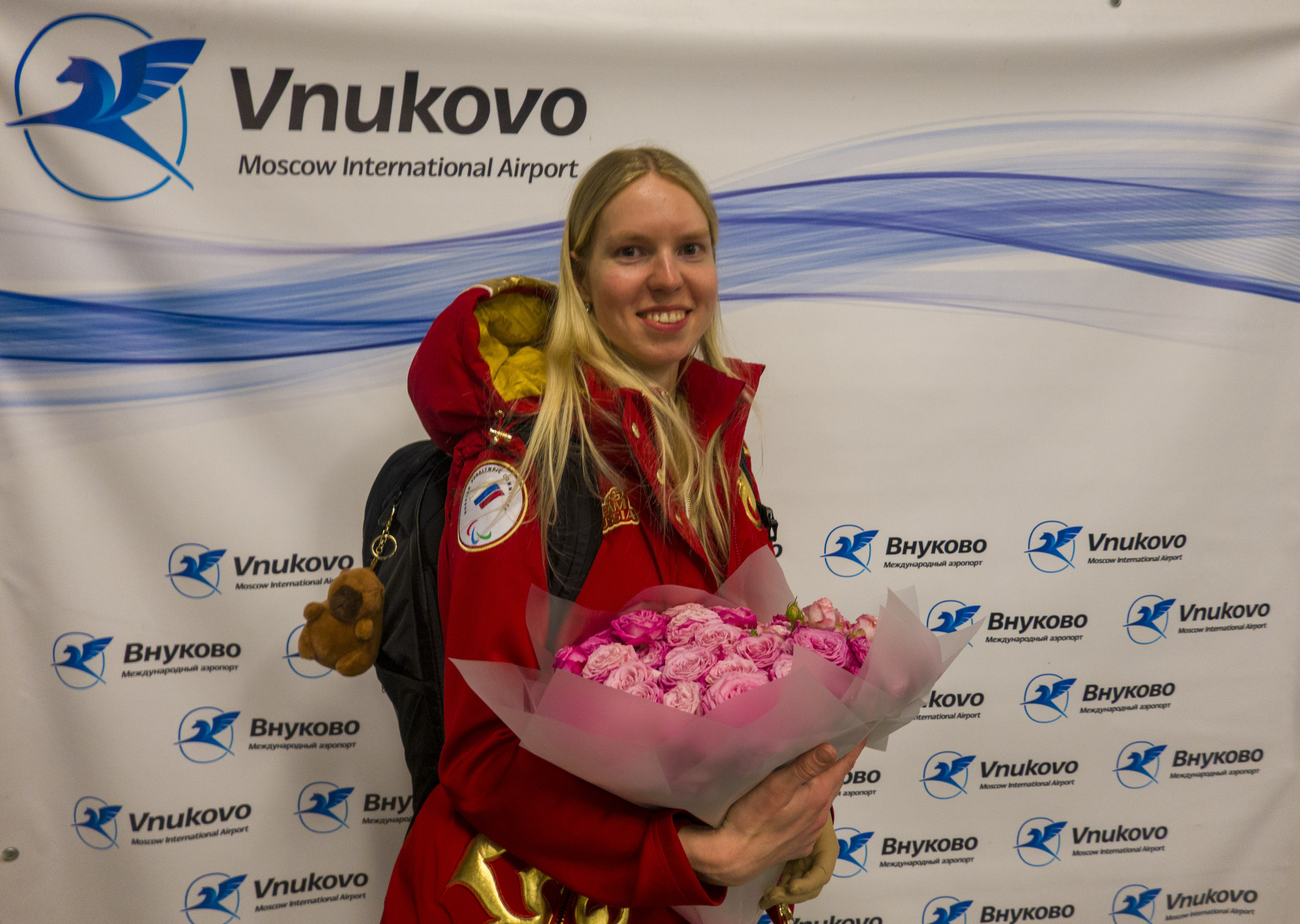 Паралимпийцев в аэропорту Внуково встретили гимном и долгими аплодисментами