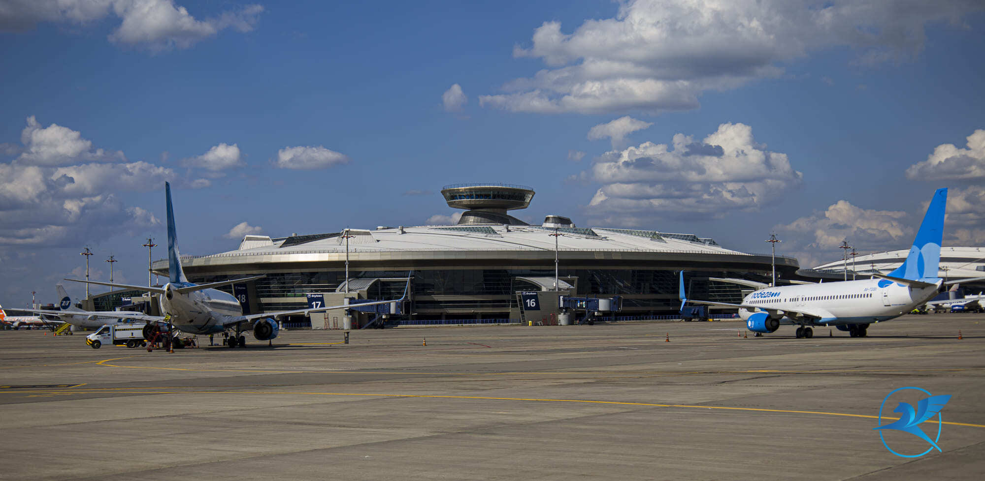 Перрон и воздушные суда | Международный аэропорт Внуково